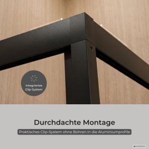 Mattschwarzes Aluminiumprofil der Schulte Nischendusche. Integriertes Clip-System für bohrfreie Montage der Duschkabine.