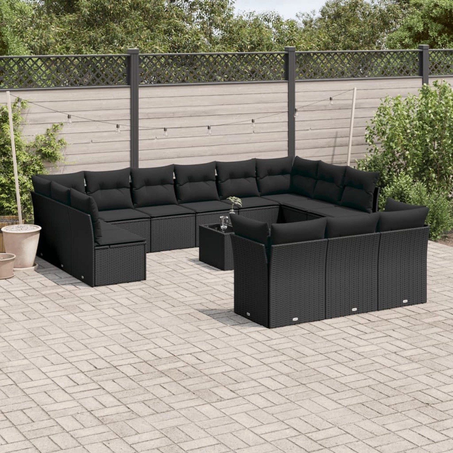 Schwarze 14-tlg. vidaXL Garten-Sofagarnitur aus Poly Rattan mit Kissen und Tisch.