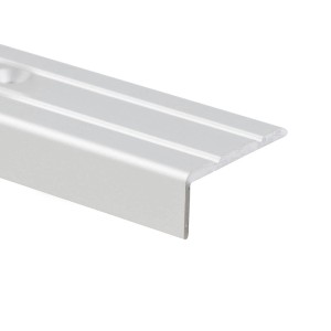 KARAT Winkelprofil, Silber, vorgebohrt, 2,45x1x100 cm, für Kanten, Treppen und Podeste.