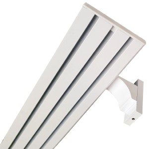 Weiße Bestlivings Gardinenschiene aus Aluminium, 420 cm, mit drei Läufen und Wandträger.