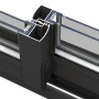 Detailaufnahme der Schiebetür mit Isolierverglasung vom Palmako Gartenhaus Ines Slide Plus.