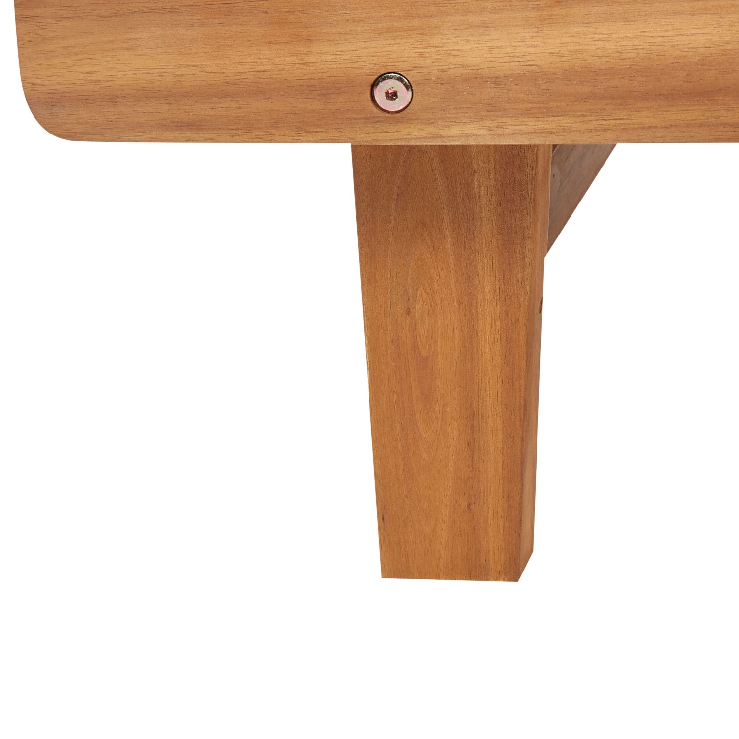 Detailansicht: Bein der hellen Holzfarbenen Gartenliege.