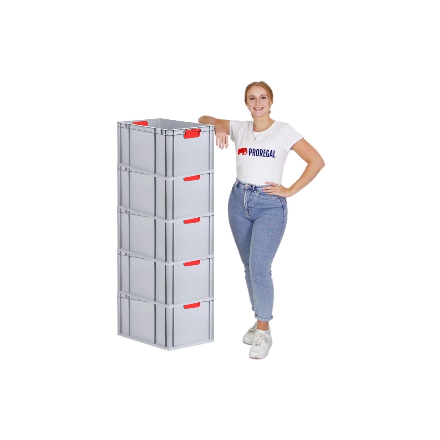 PROREGAL Spar Set: 5 graue Euroboxen mit roten Griffen und Deckel, gestapelt.