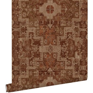 ESTAhome Vliestapete: Orientalisches Kelim-Patchwork in Orangebraun. Dekorative Tapete für den Boho-Stil.