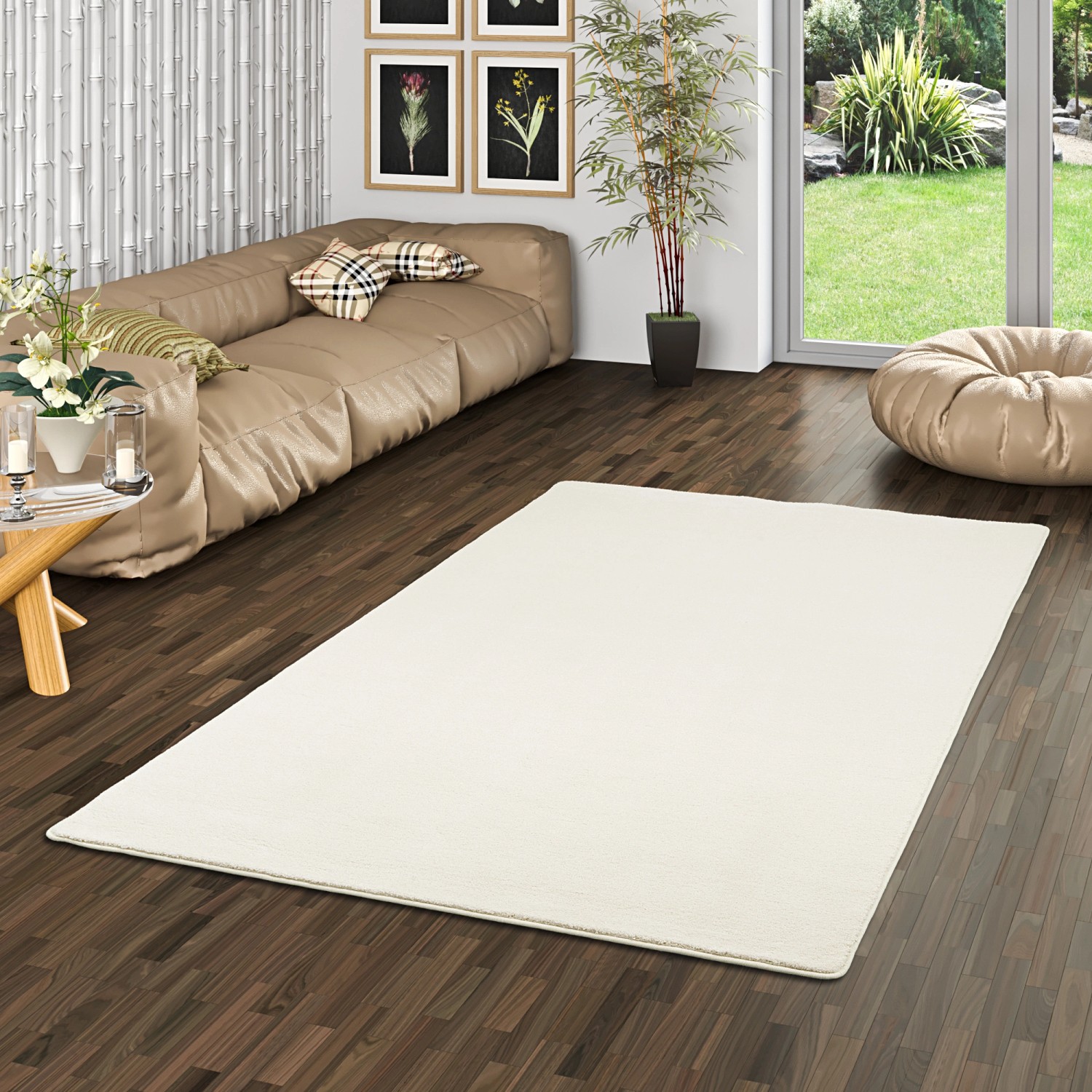 Cremefarbener Snapstyle Hochflor Teppich 200x300 cm im Wohnzimmer.