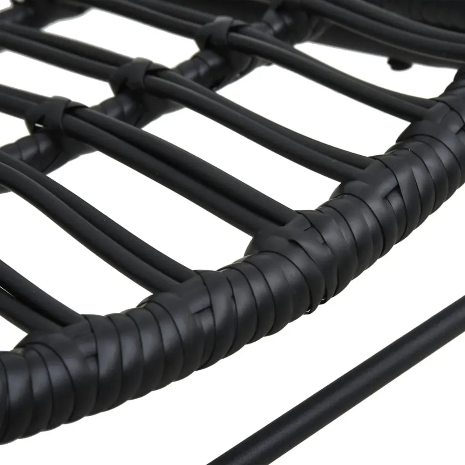 Detailansicht: Schwarzer vidaXL Gartenstuhl aus Poly Rattan, wetterfest und stilvoll.