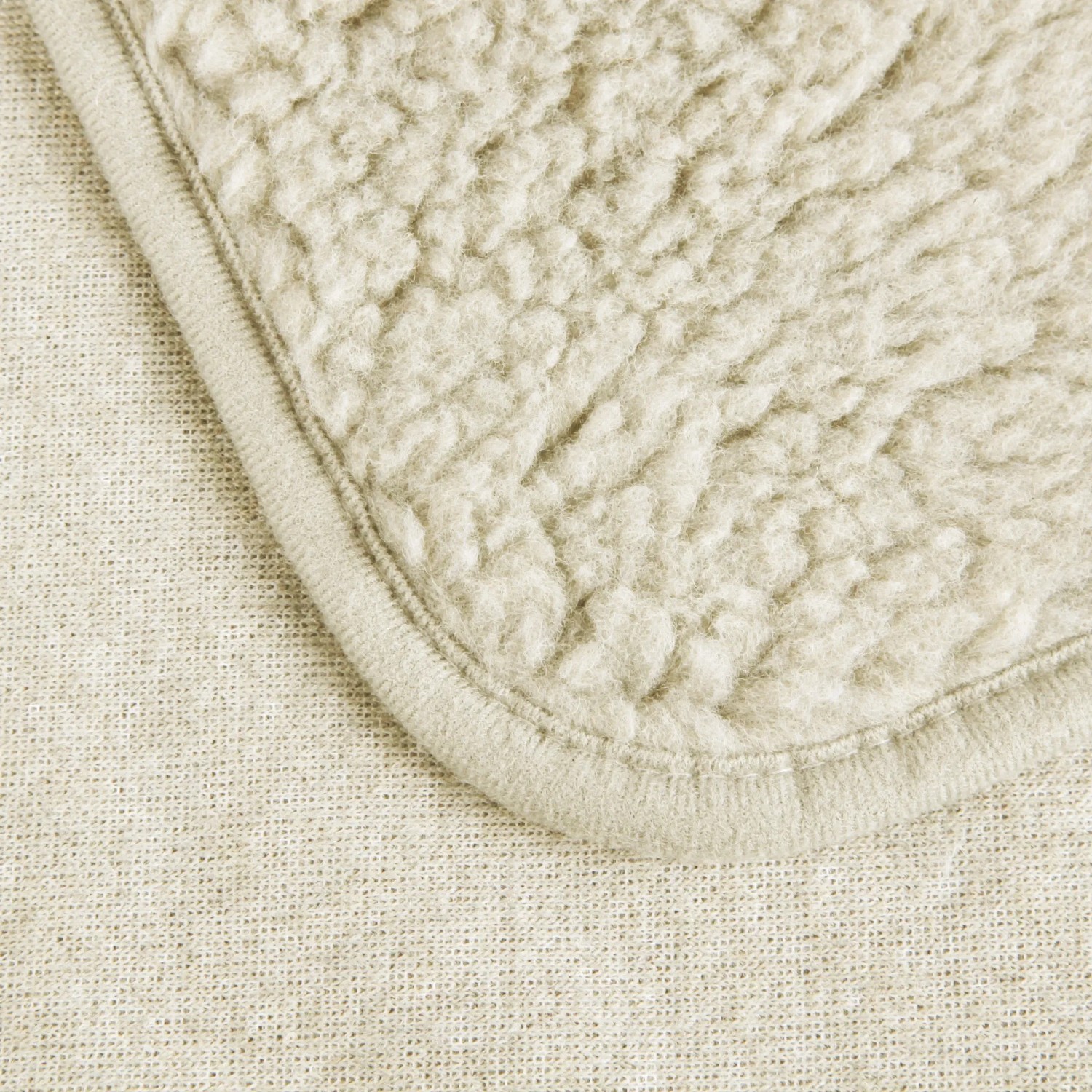 Bestlivings Sesselschoner Lammflor 147 x 147 cm Beige