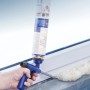 LUX PU-Schaumpistole Comfort beim Auftragen von Bauschaum.