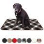 Bestlivings Tierdecke Lammflor, 60x80 cm, dunkelbraun gemustert mit sitzendem Hund.