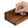Detailaufnahme: Vasagle Wandregal (38 cm) in Braun, Montage wird gezeigt.