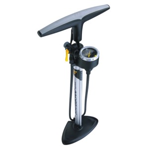 Silberne Topeak JoeBlow Sprint Standpumpe mit T-Griff, obenliegendem Manometer und schwarzem Stahlfuß.