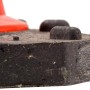 Detailaufnahme: Schwarzer Fuß des UvV Bigfoot Leitkegels 50cm, Baustellenabsicherung.