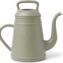 Olivgraue Gießkanne Lungo, 12 l, aus Kunststoff, mit geschwungenem Auslauf und Griff.