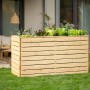 Westmann Hochbeet XL aus Fichte, bepflanzt mit Salat, im Garten. Holz-Hochbeet für rückenschonendes Gärtnern.
