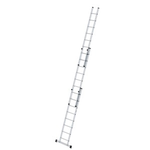PROREGAL 3-teilige Schiebeleiter mit Traverse, 3x8 Sprossen, aus Aluminium.