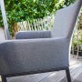 Gartenstuhl Pacora in Anthrazit mit Aluminiumgestell und Polyspun-Bespannung.