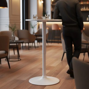 Weißer, runder CLP Stehtisch Xanten, höhenverstellbar, mit Getränken in moderner Bar-Lounge. Ideal für Küche.