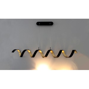 Moderne LED-Pendelleuchte Helix in Schwarz-Gold, spiralförmiges Design für Wohnräume.