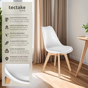 Weißer Esszimmerstuhl Frederikke im Scandi Design mit gepolsterter Sitzfläche und hellen Holzbeinen. Ergonomische Form.