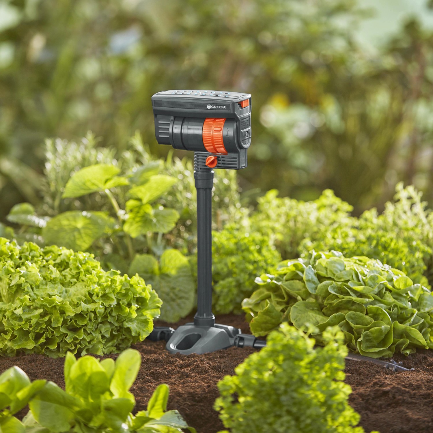 Gardena Viereckregner OS 90v zur Bewässerung von bis zu 90 m² im Garten.