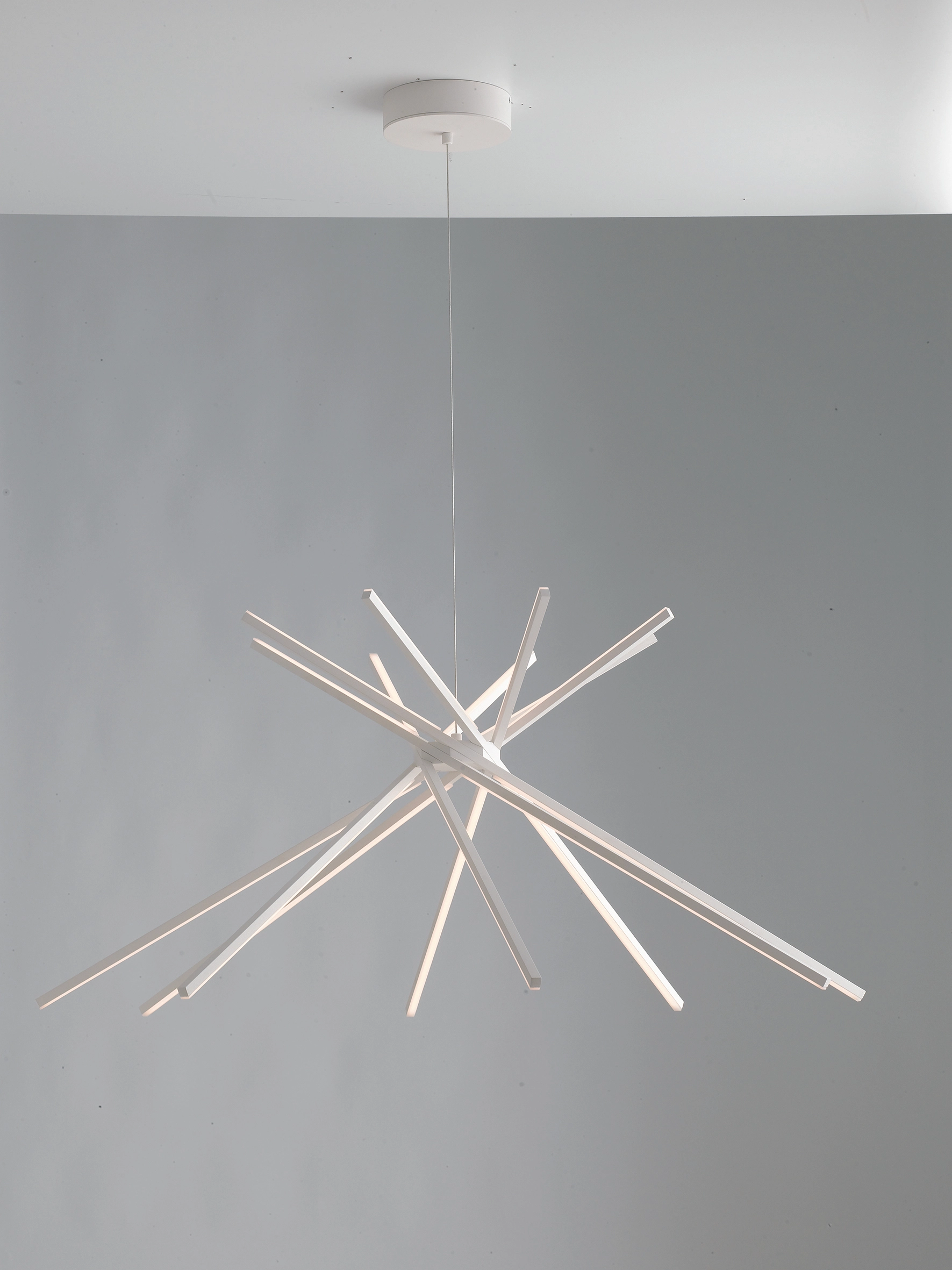 Luce Design Pendelleuchte cm 113 8-flammig bei Shanghai OBI kaufen Ø Weiß