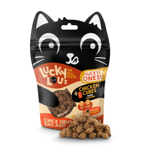 Lucky Lou Katzen-Trockenfutter Huhn, 80g Packung mit kleinen Futterwürfeln.