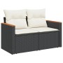 Schwarze vidaXL Garten-Sofagarnitur aus Rattan mit cremeweißen Kissen für Terrasse und Garten.