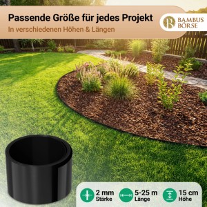 Schwarze HDPE Beeteinfassung trennt Rasen von Blumenbeet. Flexibel, 2mm stark, 15cm hoch. Für klare Gartenlinien.