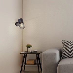 Schwarzer, matter Wandspot Kamolo von Brilliant, schwenkbar, mit offenem Lampenschirm.