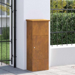 Rostfarbene DELUKE Paketbox SOUL aus Cortenstahl mit Tür für die sichere Paketannahme.