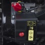 Detailaufnahme: Bedienelemente der Stiga SWS 800 GE Benzin-Kehrmaschine mit Elektrostart.