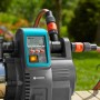 Gardena Haus- und Gartenautomat 6000/6 LCD Inox mit Display und Schlauchanschluss.