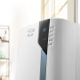 Mobiles DeLonghi Klimagerät DL PAC EX105 R290 A+++ mit digitalem Display und Bedienelementen.