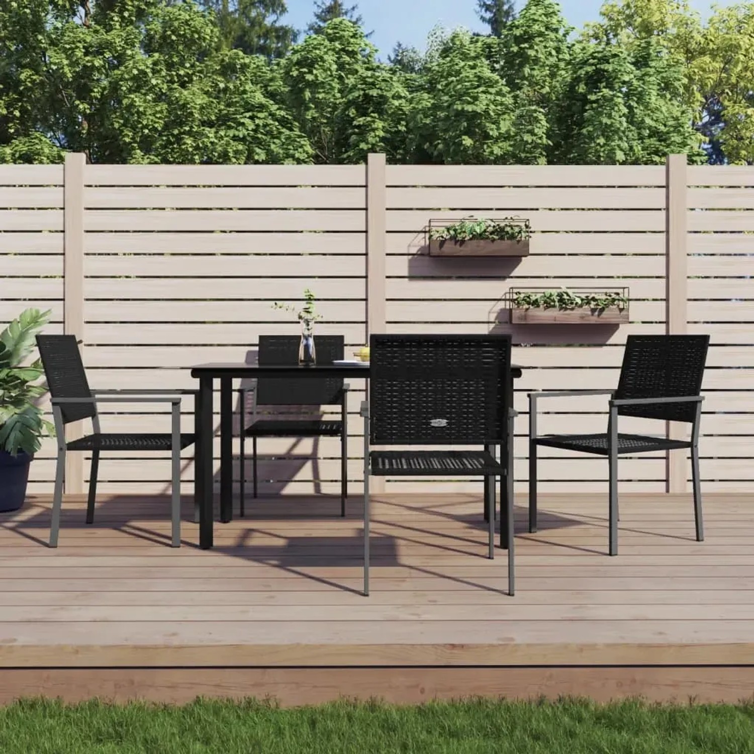 5-teilige Garten-Essgruppe aus Poly Rattan und Stahl in Schwarz. Gartenmöbel-Set mit Tisch und 4 Stühlen.