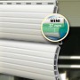 Graues Schellenberg Rollladenprofil Mini aus Kunststoff, 1,5 m lang, Detailaufnahme.