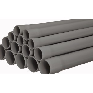 Graue, starre Isolierrohre EN-25 (Länge 2 m) für Kabel und Leitungen.