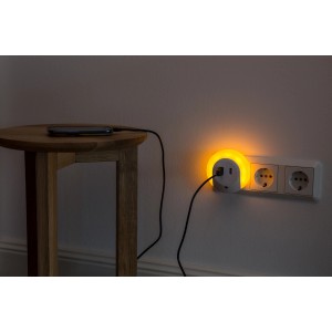 Müller-Licht LED-Nachtlicht Sirius Round Weiß mit Sensor in Steckdose, warmes Licht.