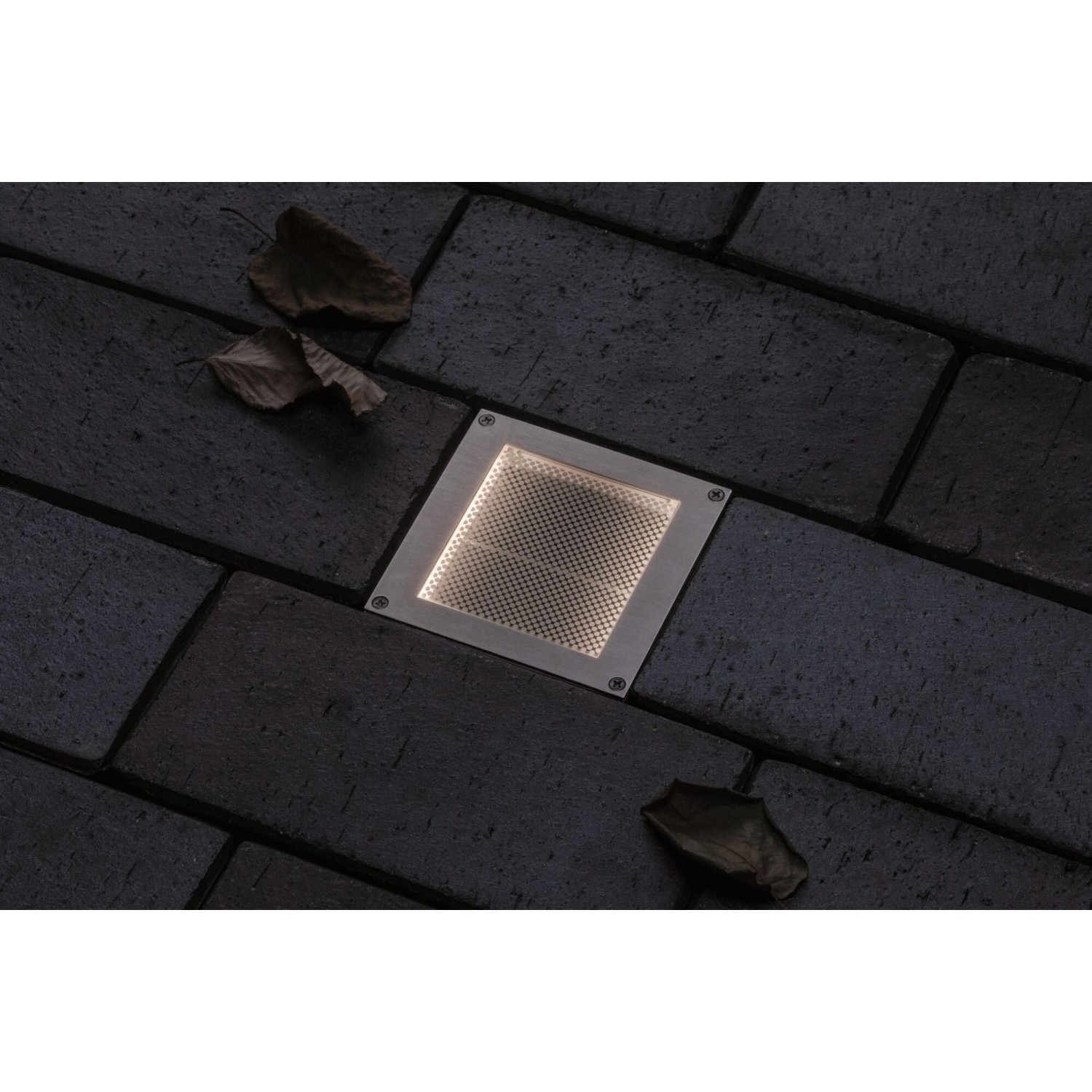 Paulmann LED-Bodeneinbaustrahler Brick, 10x10 cm, warmweißes Licht für Gartenwege und Einfahrten.