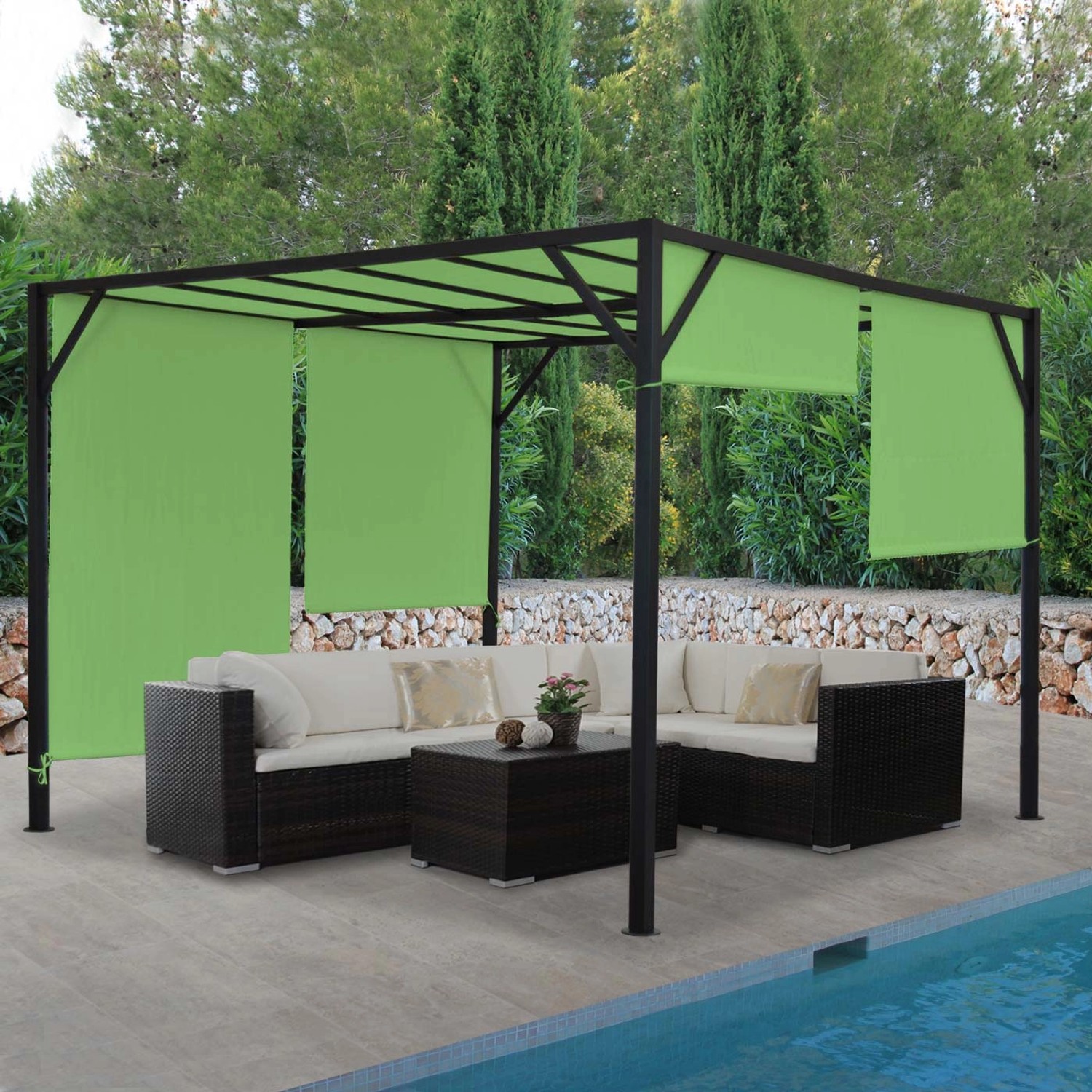 Grüne MCW Pergola Beja 3x4m mit Schiebedach und Sitzgruppe auf Terrasse.