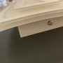 Detailaufnahme der weißen, dimmbaren LED Wandleuchte Gorden von Fischer & Honsel.