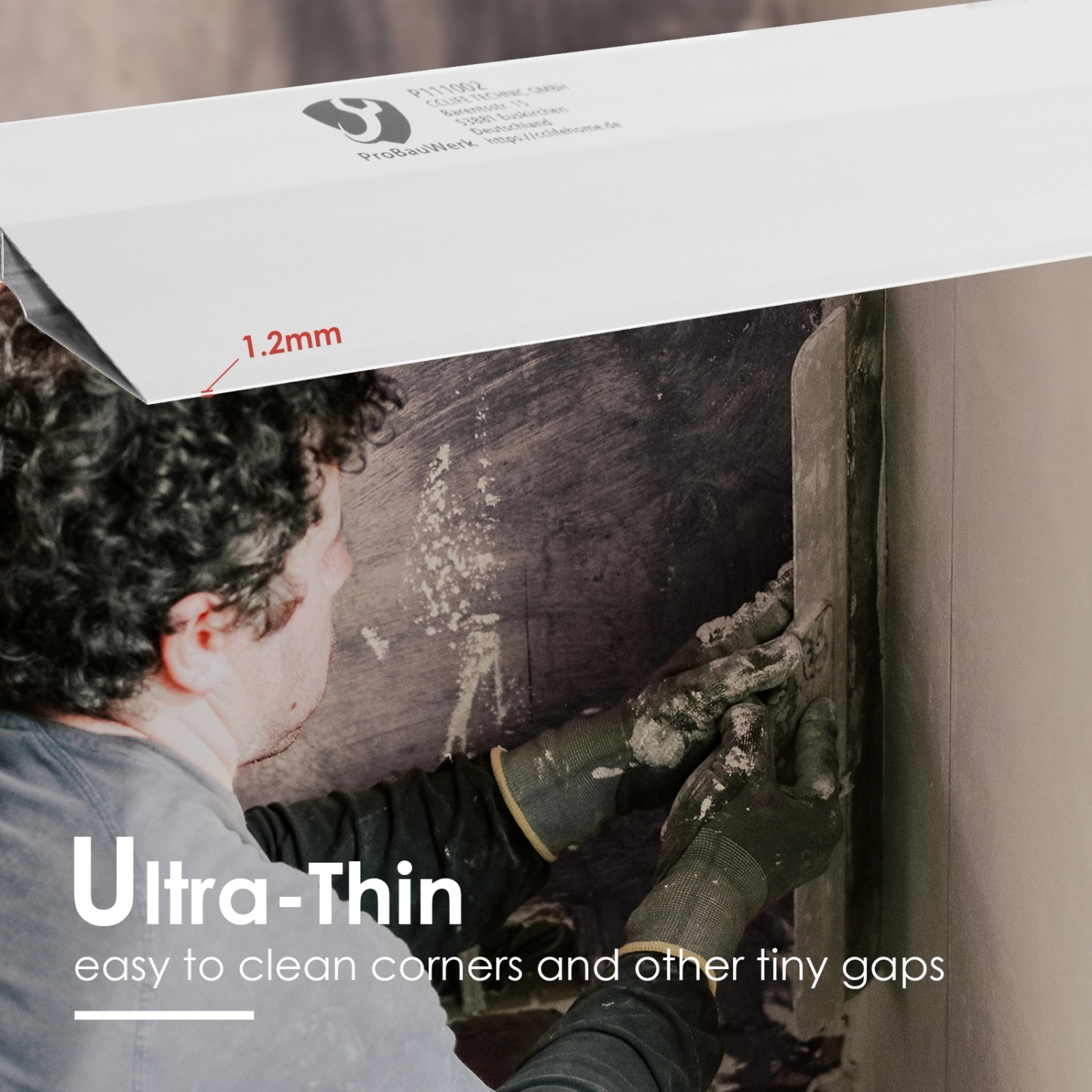 CCLIFE Kartätsche 150cm beim Glattstreichen von Putz. Handwerkzeug aus Aluminiumlegierung.