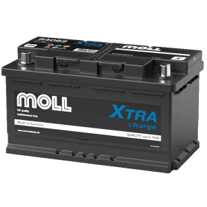Schwarze MOLL Xtra Charge Starterbatterie 12V 82Ah 800A für Autoelektrik. Robuste Autobatterie Made in Germany.