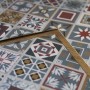 Selbstklebende PVC Fliesen 30x30cm, 9er Set mit klassischem Gemüse-Muster für Küche und Boden.