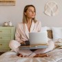 Relaxdays Laptopkissen Bambus Natur Grau Handgelenkauflage Mauspad 10 cm x 55,5 cm x 36 cm 1,9 kg_3