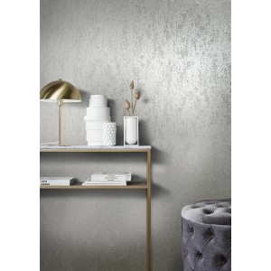 Marburg Vliestapete in Grau mit Glitzer und Metalloptik an einer dekorierten Wand.