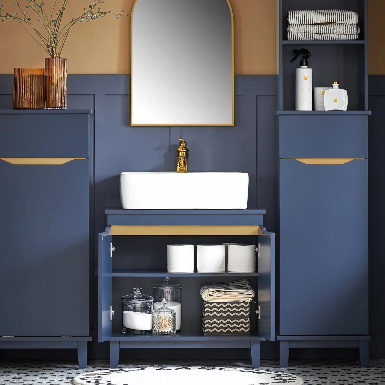 SoBuy Waschbeckenunterschrank BZR113-B, blau, mit offenstehenden Türen und Stauraum.