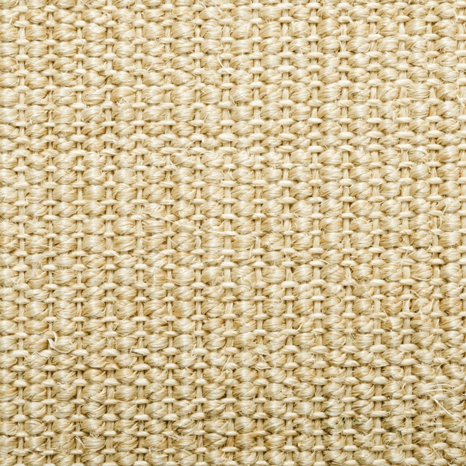 Detailaufnahme: Elfenbeinfarbener KARAT Sisal Teppichläufer Sylt, Naturfaser-Textur.