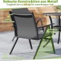 Grauer Gartenstuhl aus Metall, robust gebaut mit breiter Sitzfläche, verstärkten Querstreben und verstellbaren Füßen.