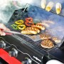 Char-Broil Grillwender Comfort Grip im Einsatz: Grillgut (Burger, Würstchen, Gemüse) wird gewendet.