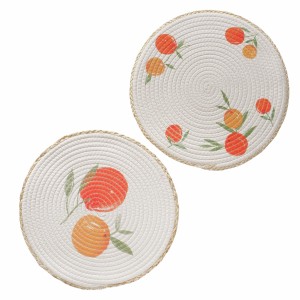 Zwei runde Tischsets Fruits von Boltze in Gelb, Orange und Weiß mit fruchtigem Muster.